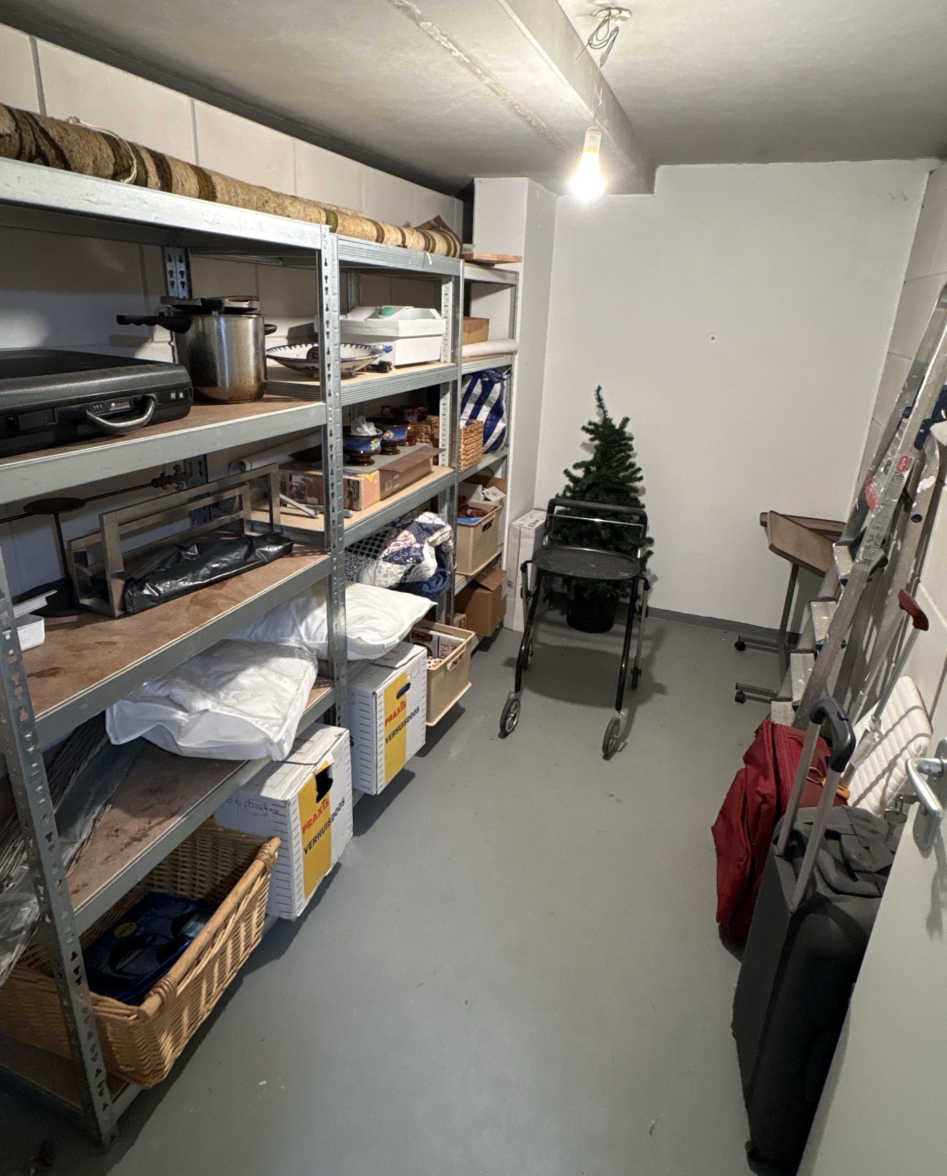 Externe berging vóór aanvang van de werkzaamheden in Huizen