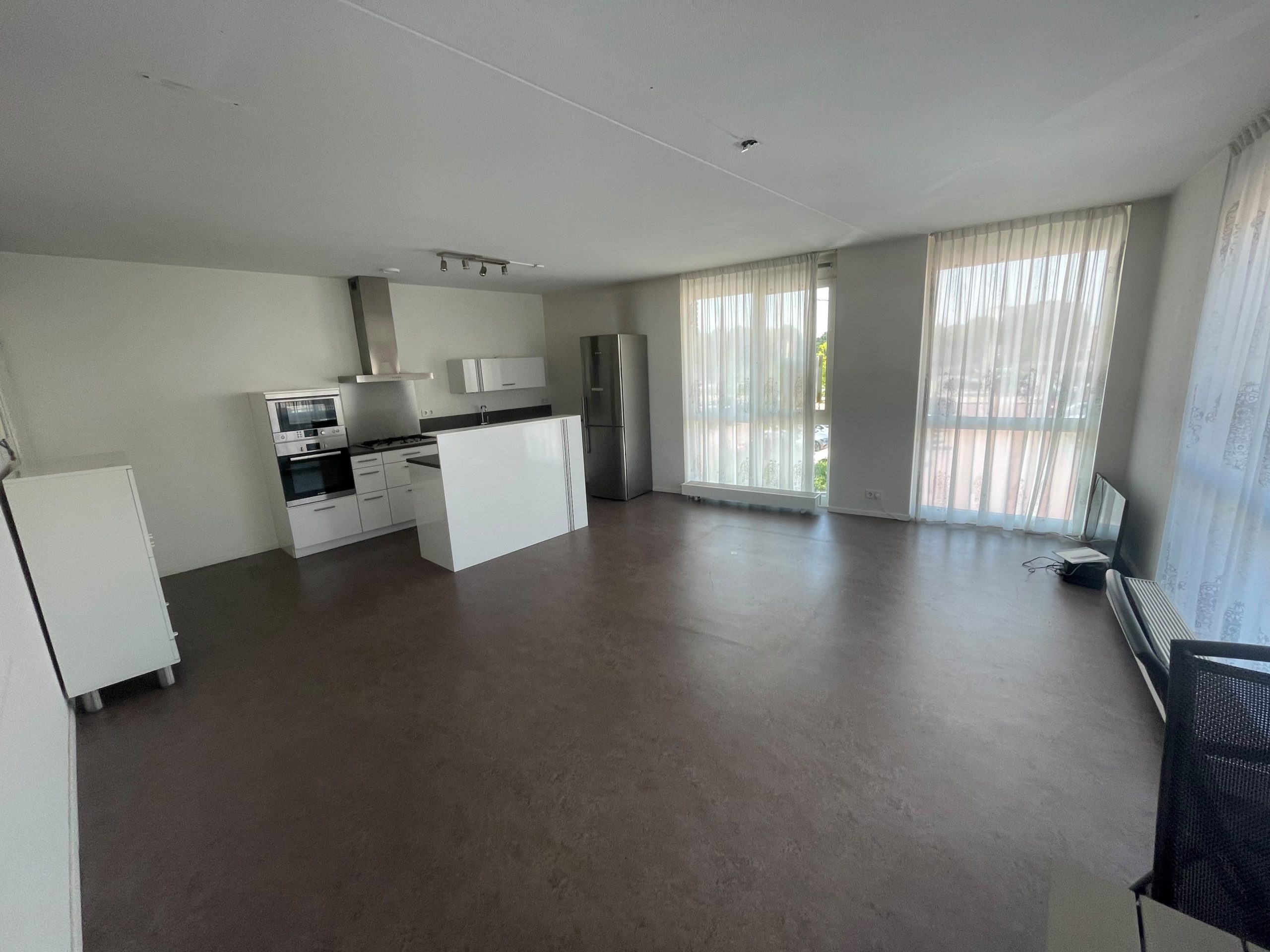 Ruimte na woningontruiming en bezemschone oplevering in Huizen