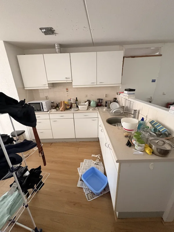 Keuken en woonkamer tijdens de voorinspectie