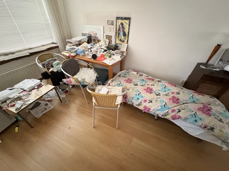 Woonkamer met slaapopstelling tijdens de voorinspectie