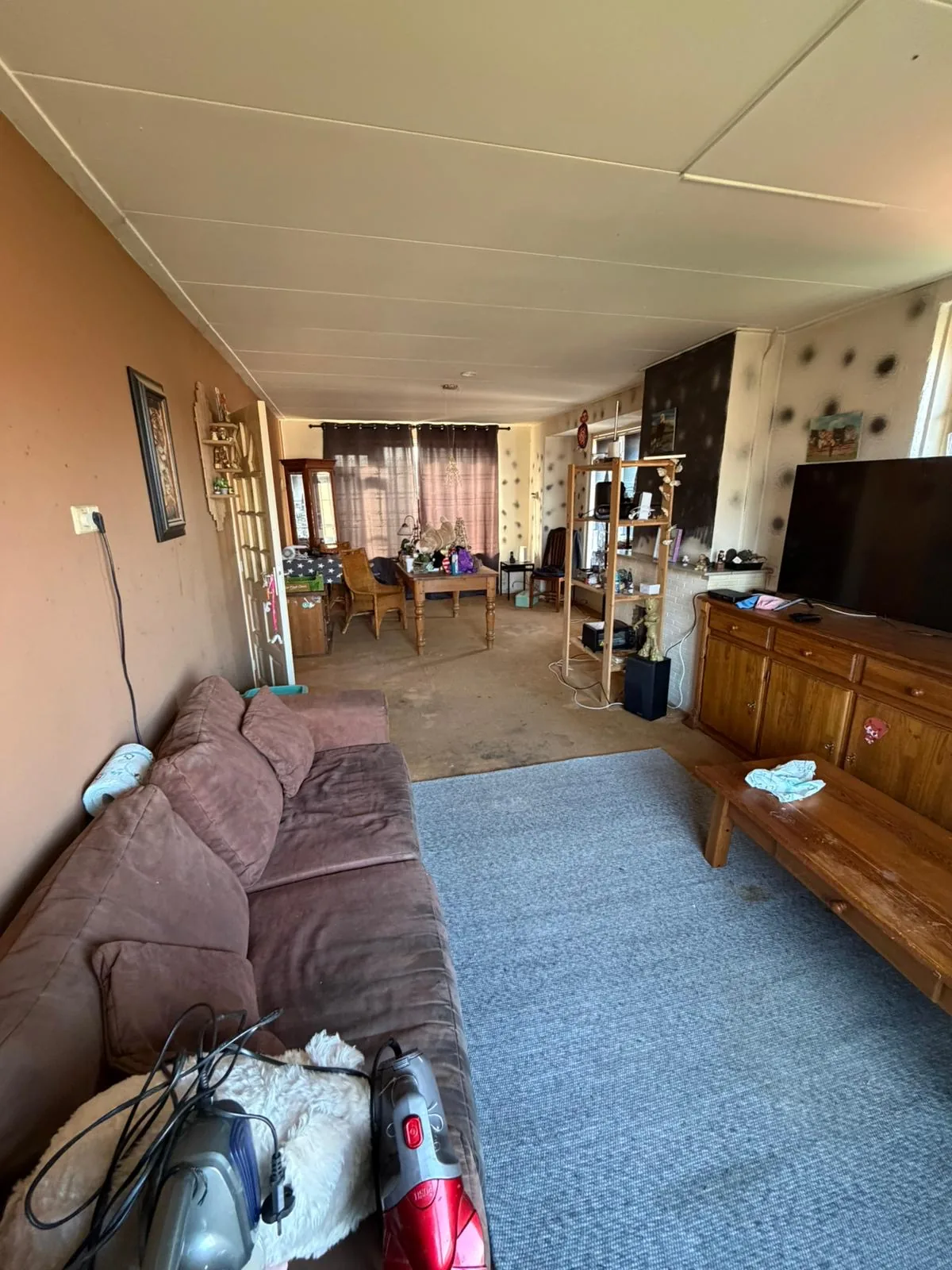 Woonkamer na de gerichte ontruiming